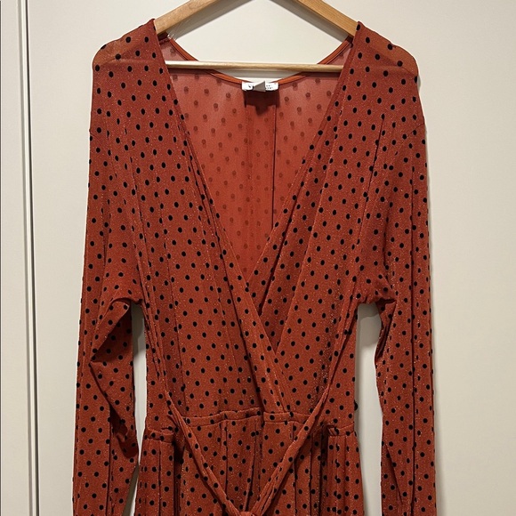 Unique Vintage Plus Size 1970s Rust & Black Polka Dot Farrah Maxi Dress - Picture 5 of 8